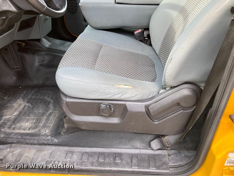 image for item DJ6166 2015 Ford F250 Super Duty  Crew Cab pickup truck