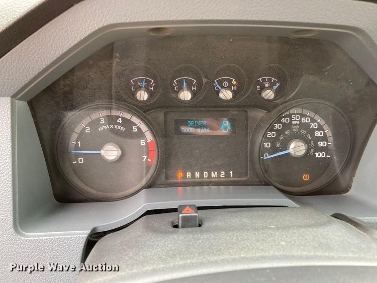 image for item DJ6166 2015 Ford F250 Super Duty  Crew Cab pickup truck