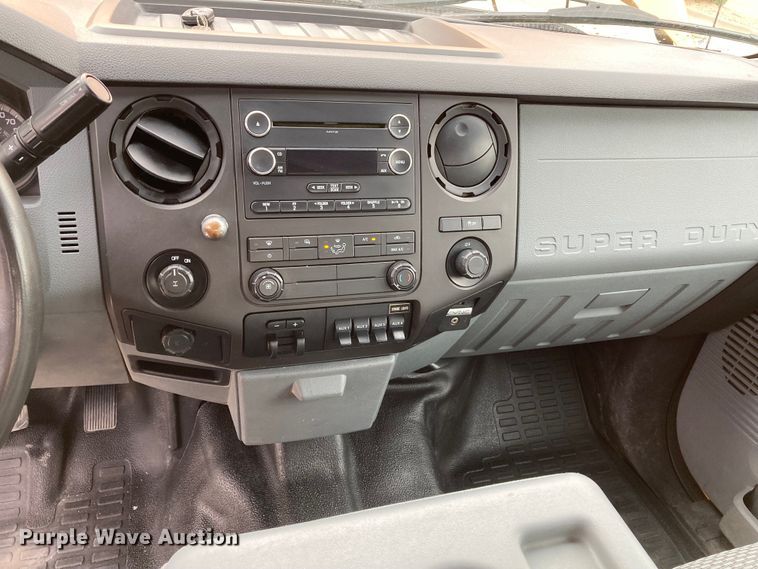 image for item DJ6166 2015 Ford F250 Super Duty  Crew Cab pickup truck