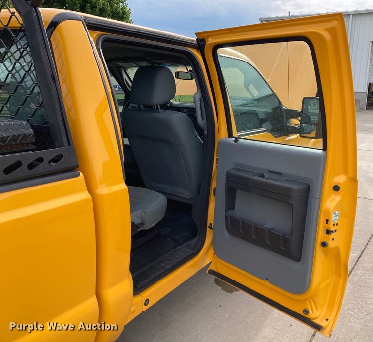 image for item DJ6166 2015 Ford F250 Super Duty  Crew Cab pickup truck