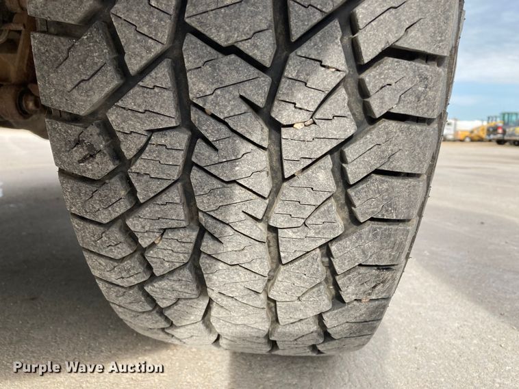 image for item DJ6166 2015 Ford F250 Super Duty  Crew Cab pickup truck