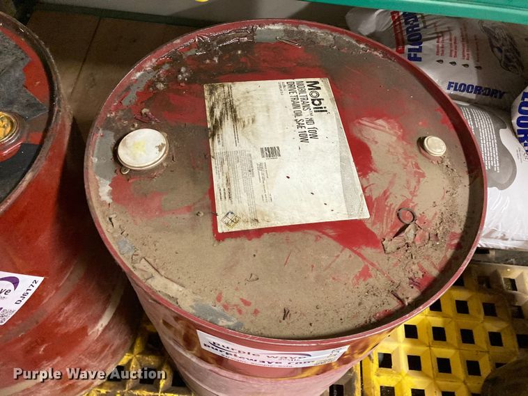 image for item DJ6173 55 gallons of Mobil HD10W drivetrain oil