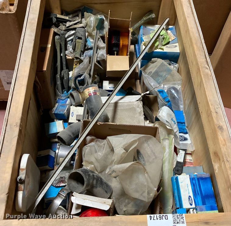 image for item DJ6174 Heavy truck parts