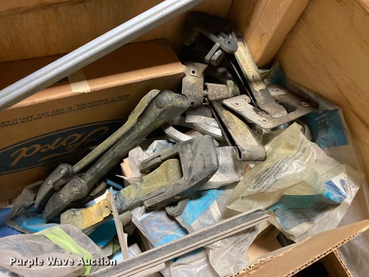 image for item DJ6174 Heavy truck parts