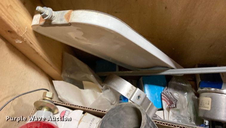 image for item DJ6174 Heavy truck parts