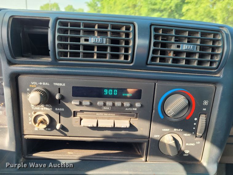 image for item DK1895 1995 Chevrolet S10 LS  pickup truck