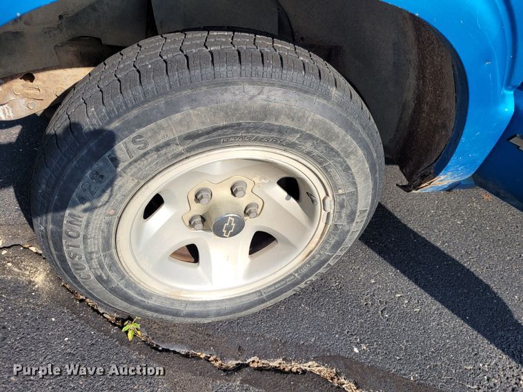 image for item DK1895 1995 Chevrolet S10 LS  pickup truck