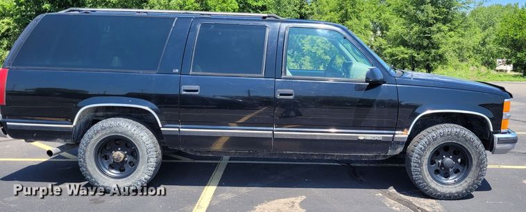 image for item DK1913 1995 Chevrolet Suburban K1500  SUV