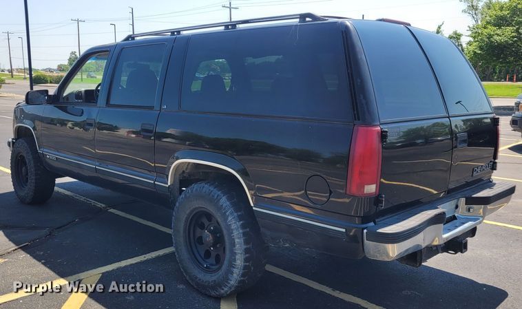 image for item DK1913 1995 Chevrolet Suburban K1500  SUV