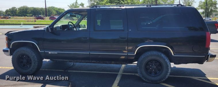 image for item DK1913 1995 Chevrolet Suburban K1500  SUV