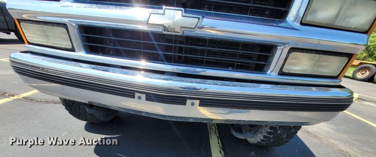 image for item DK1913 1995 Chevrolet Suburban K1500  SUV