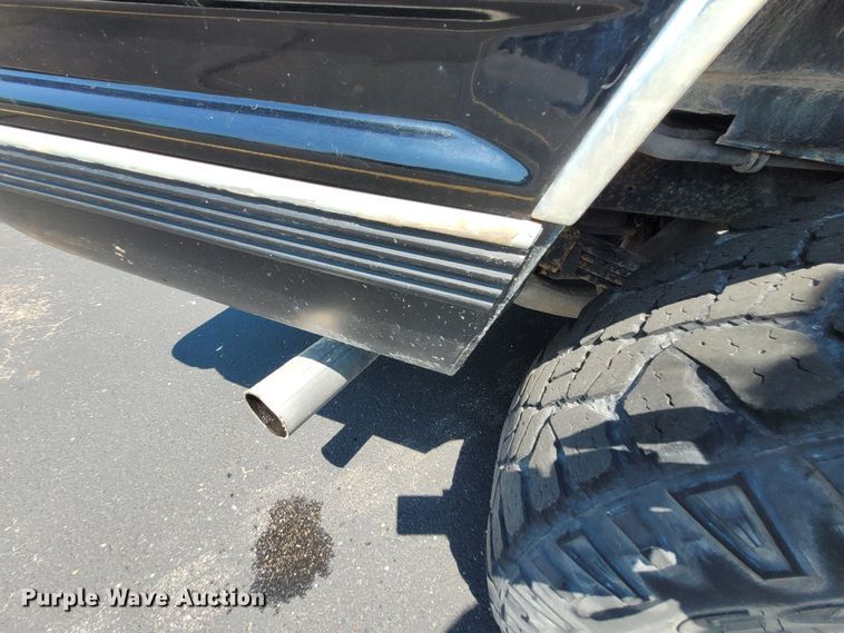 image for item DK1913 1995 Chevrolet Suburban K1500  SUV