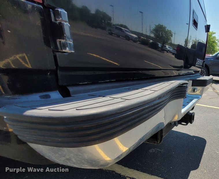 image for item DK1913 1995 Chevrolet Suburban K1500  SUV