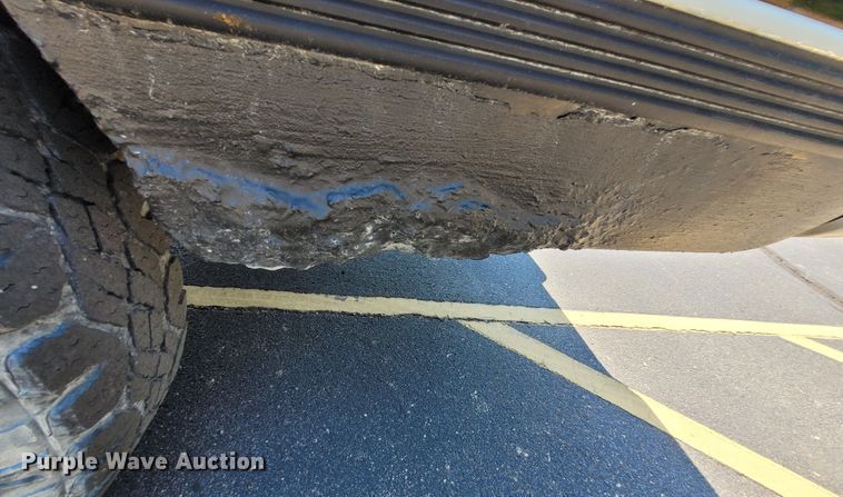 image for item DK1913 1995 Chevrolet Suburban K1500  SUV