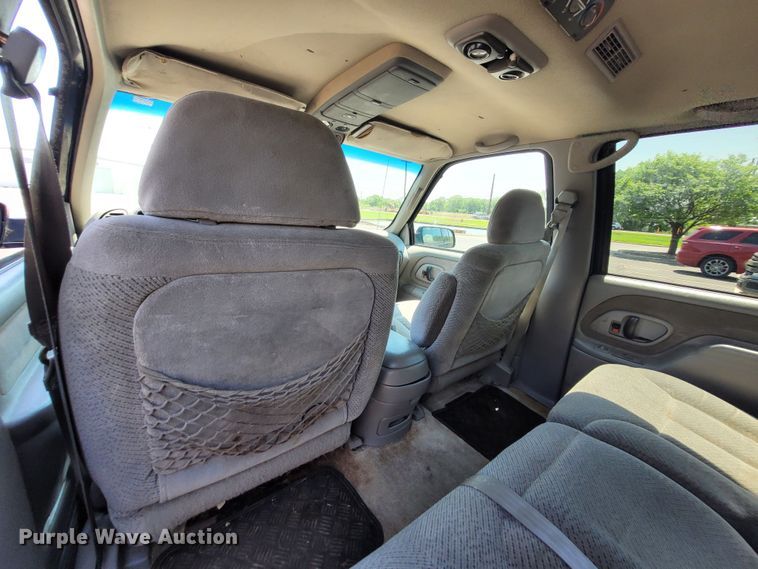 image for item DK1913 1995 Chevrolet Suburban K1500  SUV