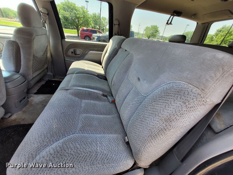 image for item DK1913 1995 Chevrolet Suburban K1500  SUV