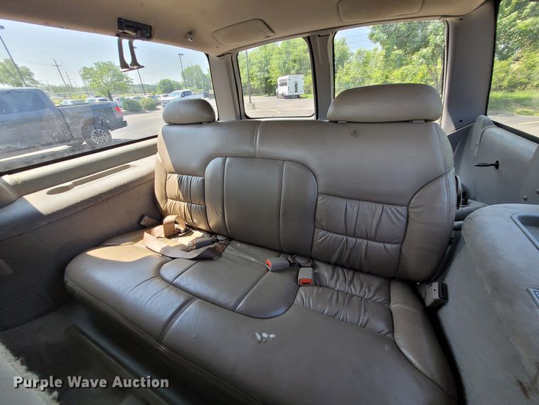 image for item DK1913 1995 Chevrolet Suburban K1500  SUV