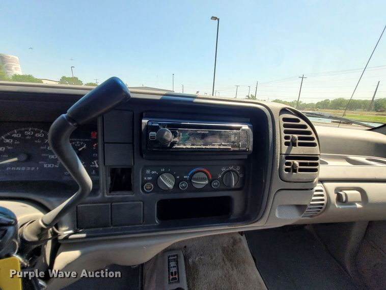 image for item DK1913 1995 Chevrolet Suburban K1500  SUV