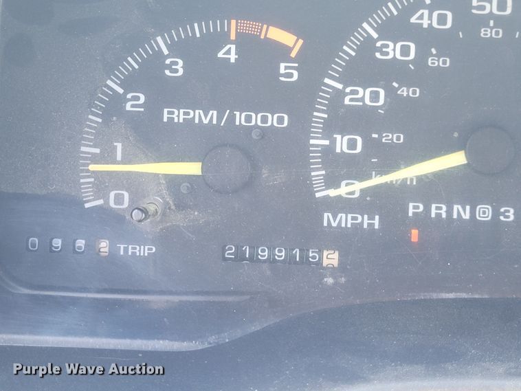 image for item DK1913 1995 Chevrolet Suburban K1500  SUV