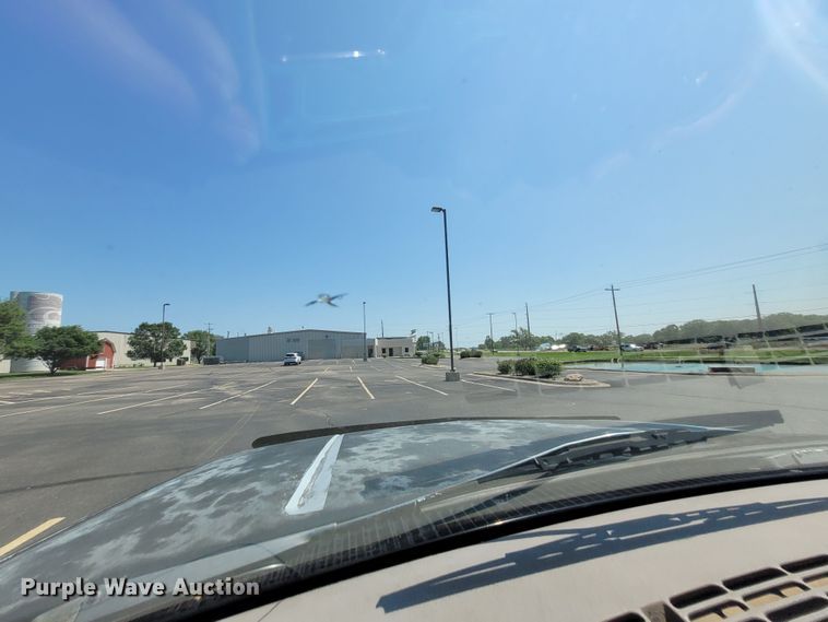 image for item DK1913 1995 Chevrolet Suburban K1500  SUV