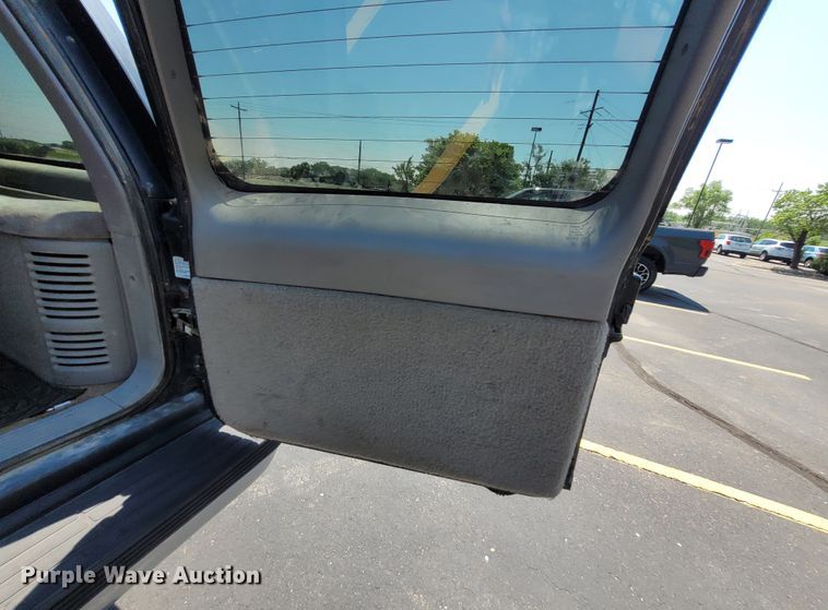 image for item DK1913 1995 Chevrolet Suburban K1500  SUV