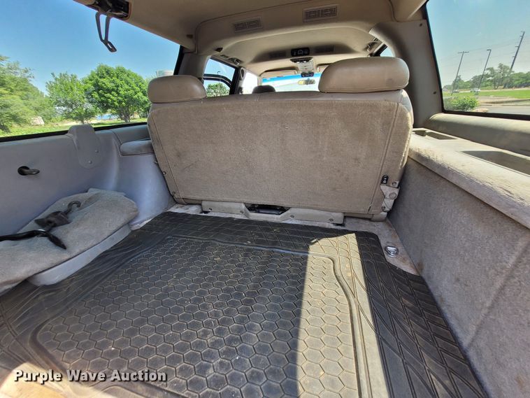 image for item DK1913 1995 Chevrolet Suburban K1500  SUV