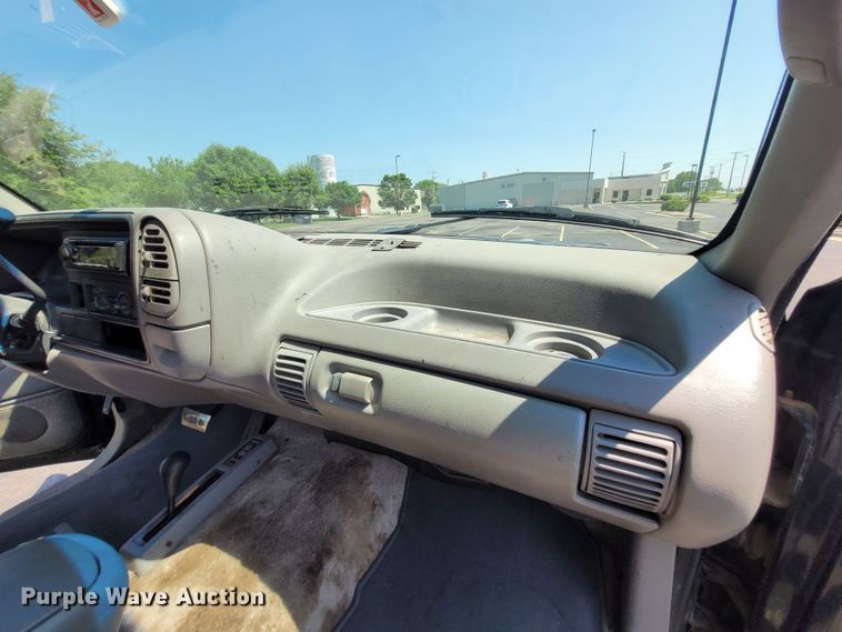 image for item DK1913 1995 Chevrolet Suburban K1500  SUV