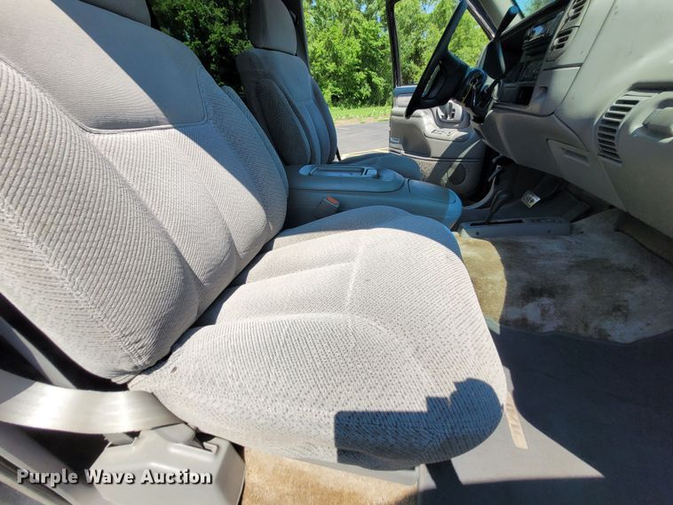 image for item DK1913 1995 Chevrolet Suburban K1500  SUV