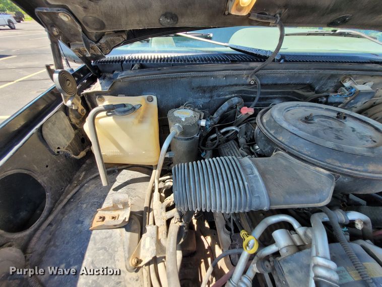 image for item DK1913 1995 Chevrolet Suburban K1500  SUV