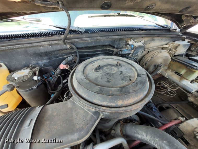 image for item DK1913 1995 Chevrolet Suburban K1500  SUV