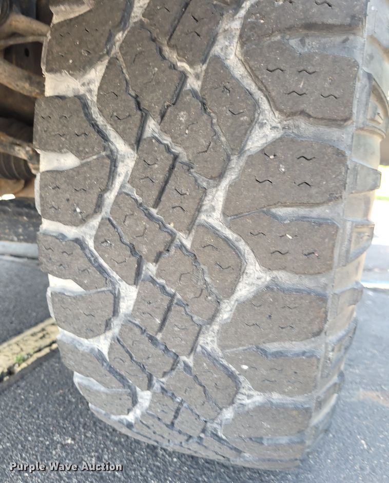 image for item DK1913 1995 Chevrolet Suburban K1500  SUV