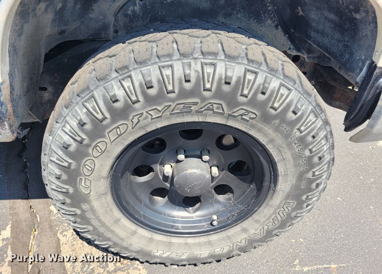 image for item DK1913 1995 Chevrolet Suburban K1500  SUV