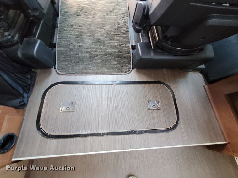 image for item DK1917 2018 Winnebago Travato  RV