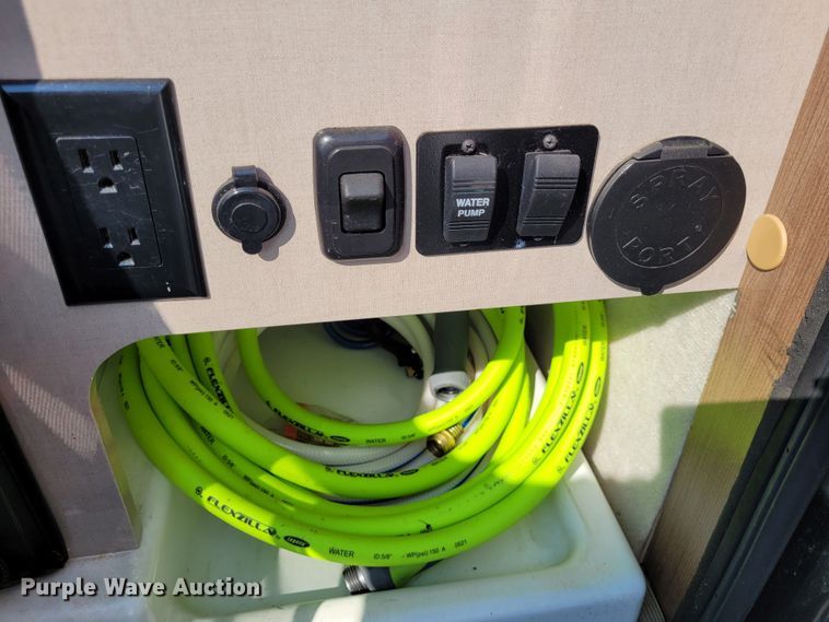 image for item DK1917 2018 Winnebago Travato  RV