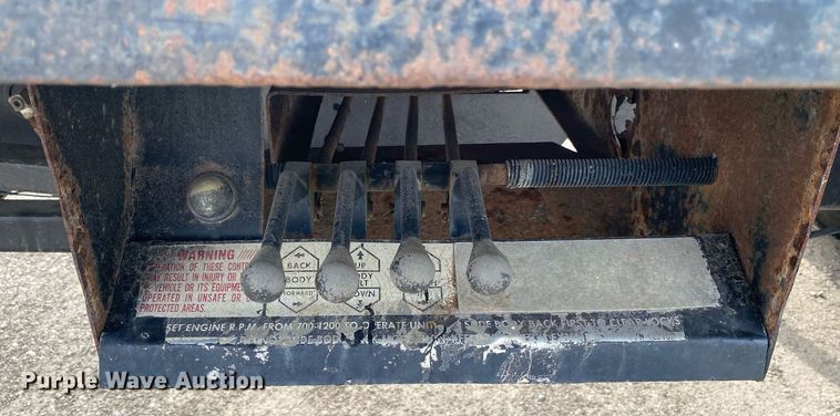 image for item DL7219 2007 Freightliner Classic 120  rollback truck