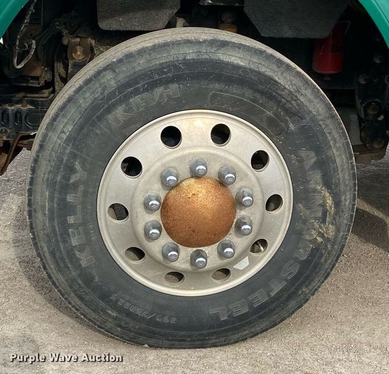 image for item DL7219 2007 Freightliner Classic 120  rollback truck