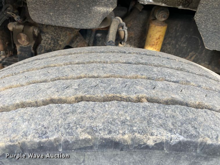 image for item DL7219 2007 Freightliner Classic 120  rollback truck