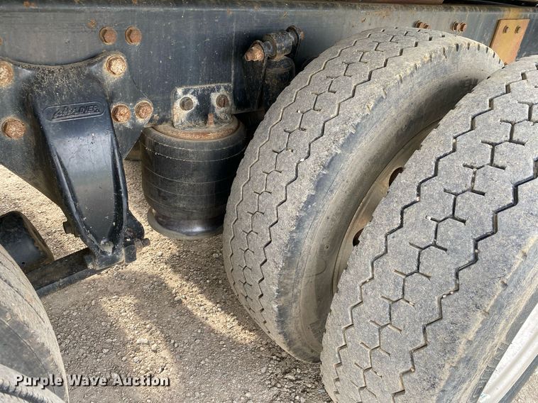 image for item DL7219 2007 Freightliner Classic 120  rollback truck