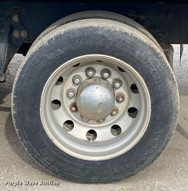 image for item DL7219 2007 Freightliner Classic 120  rollback truck