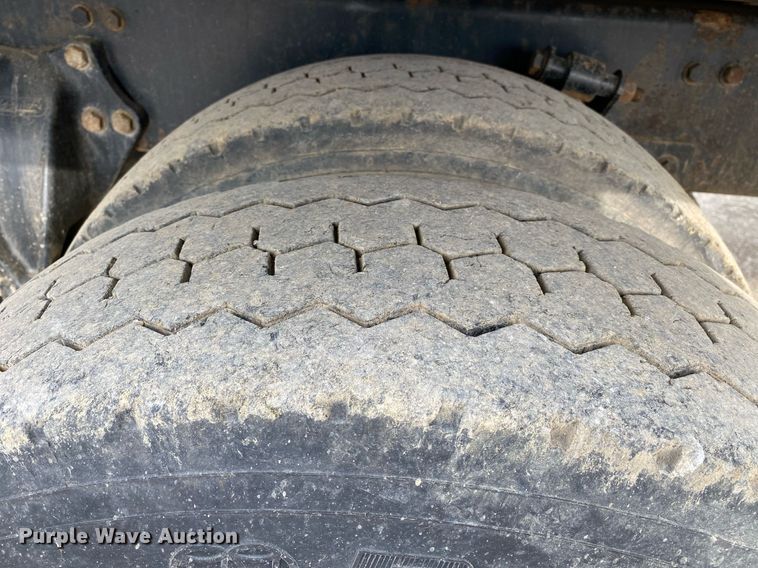 image for item DL7219 2007 Freightliner Classic 120  rollback truck