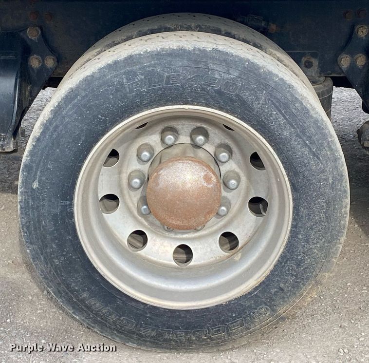 image for item DL7219 2007 Freightliner Classic 120  rollback truck