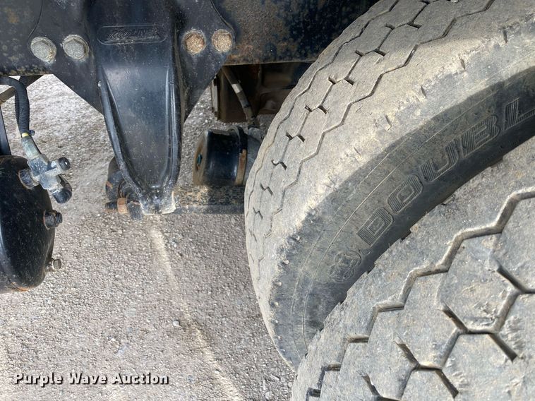 image for item DL7219 2007 Freightliner Classic 120  rollback truck