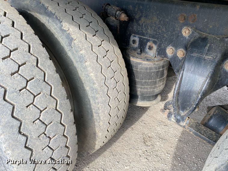 image for item DL7219 2007 Freightliner Classic 120  rollback truck