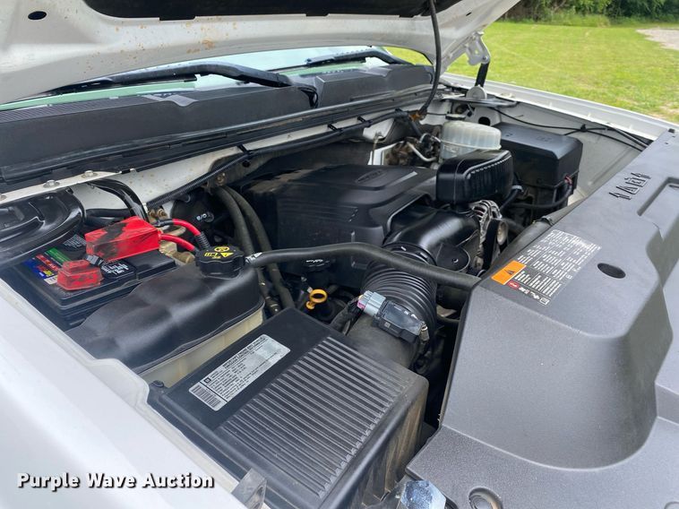 image for item DL7230 2011 Chevrolet Silverado 3500HD  flatbed pickup truck