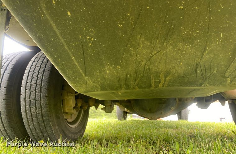 image for item DL7230 2011 Chevrolet Silverado 3500HD  flatbed pickup truck