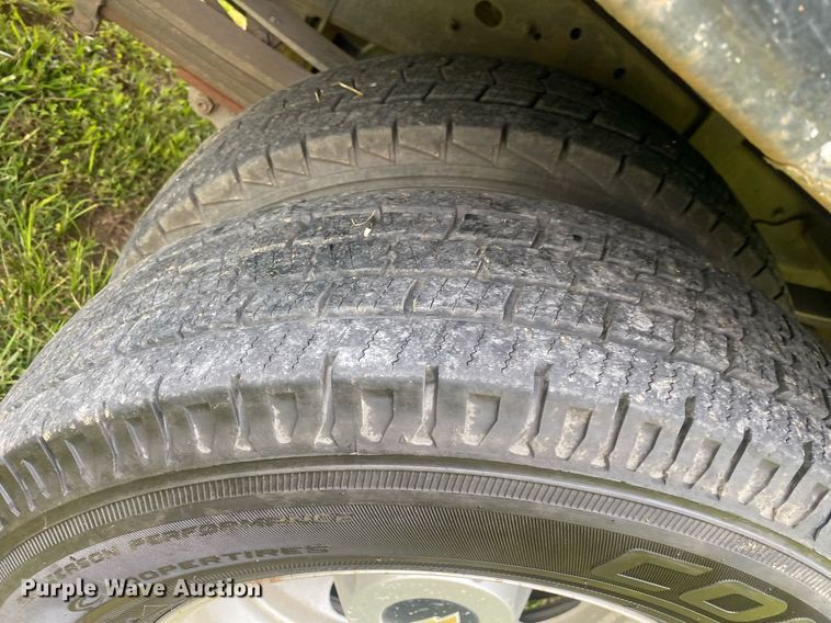 image for item DL7230 2011 Chevrolet Silverado 3500HD  flatbed pickup truck