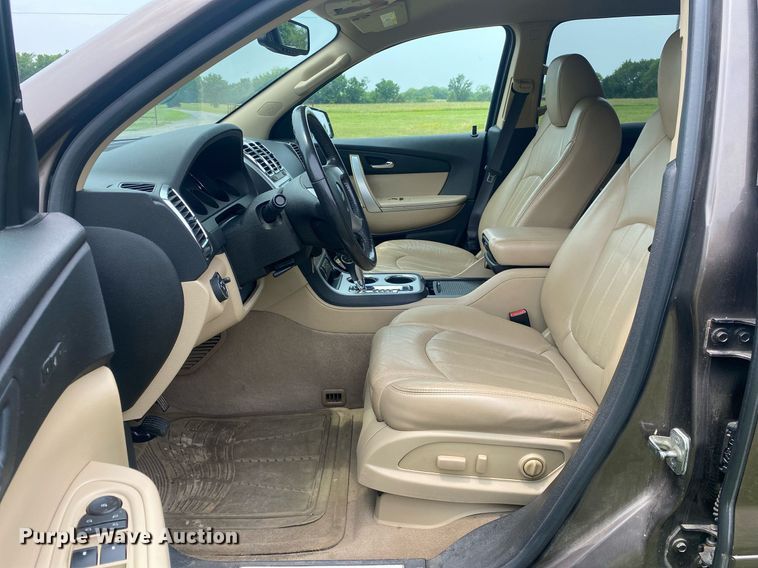 image for item DL7231 2010 GMC Acadia  SUV
