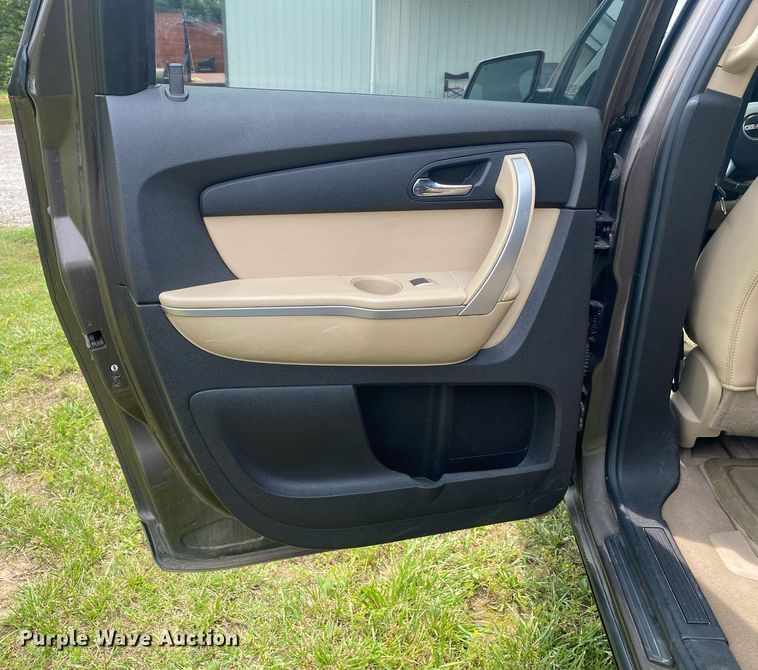 image for item DL7231 2010 GMC Acadia  SUV