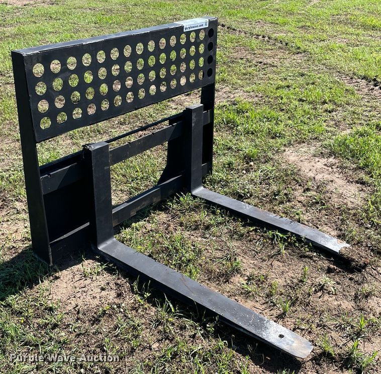 image for item DM0248 48" L skid steer forks