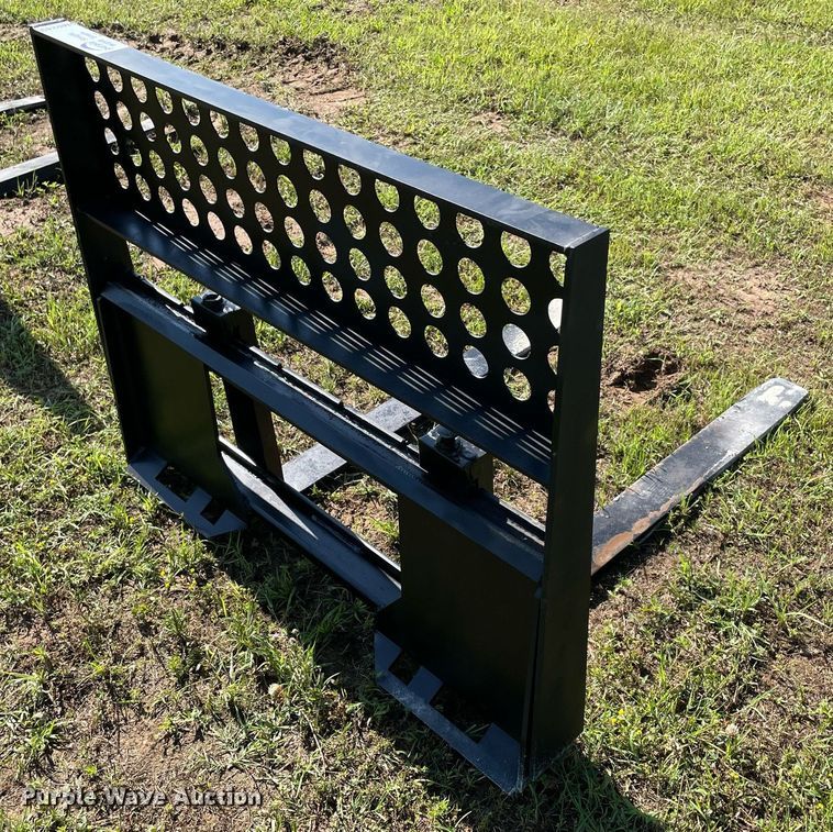 image for item DM0249 48" L skid steer forks